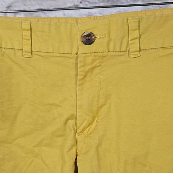 Old Navy Mid-Rise Twill Everyday Short 5" Flat Front Pocket Chino Stretch Yellow - Picture 3 of 7